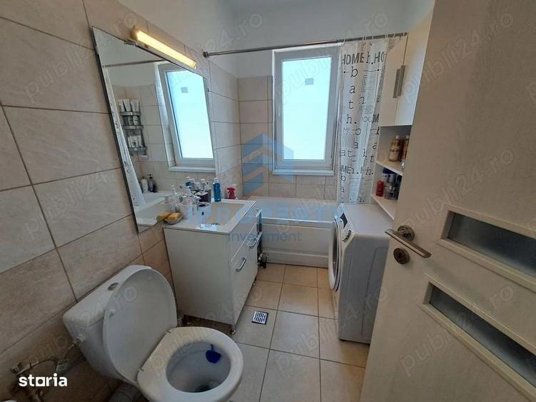 Apartament cu 3 camere decomandat în Roșu