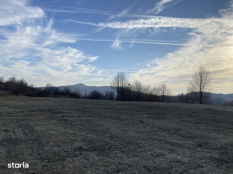 Teren intravilan 1288 mp, acces pietruit, utilitati - 4