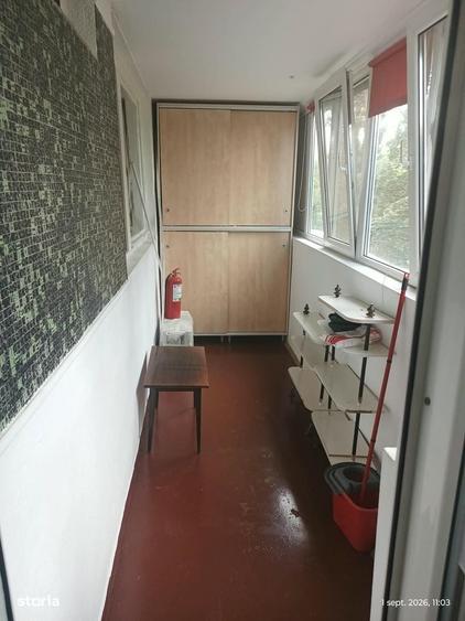 Apartament cu 3 camere semidecomandat în Drumul Taberei