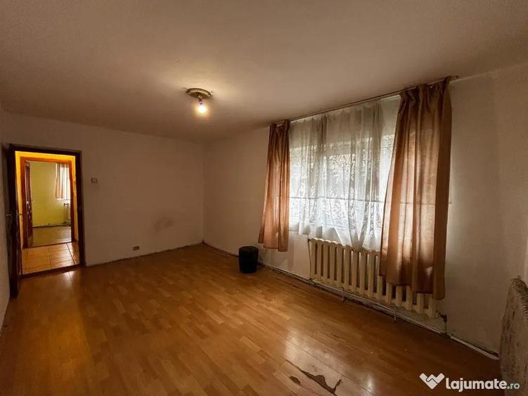 Dobrogei, 2 camere, decom., etaj 1 - 2