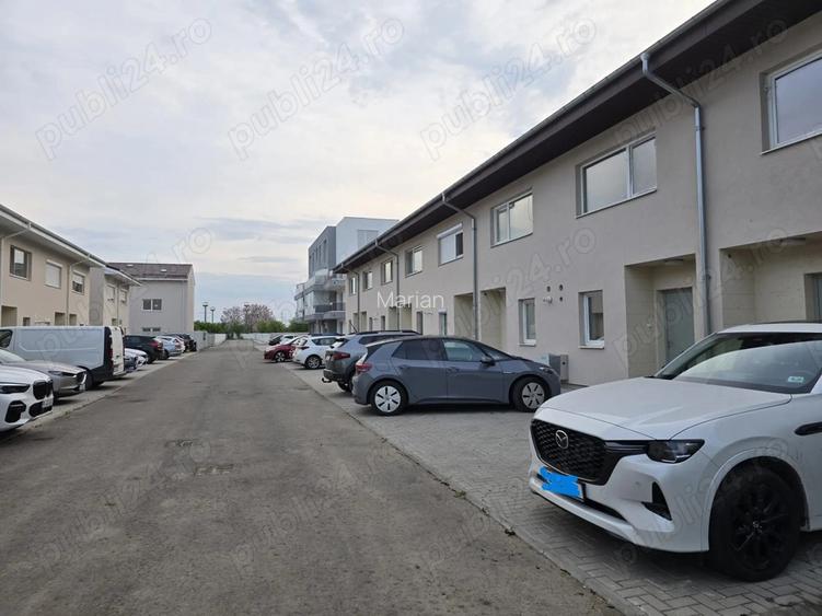 Casa, la pret de apartament!!! 3 camere + mansarda,2 locuri de parcare, curte!!!