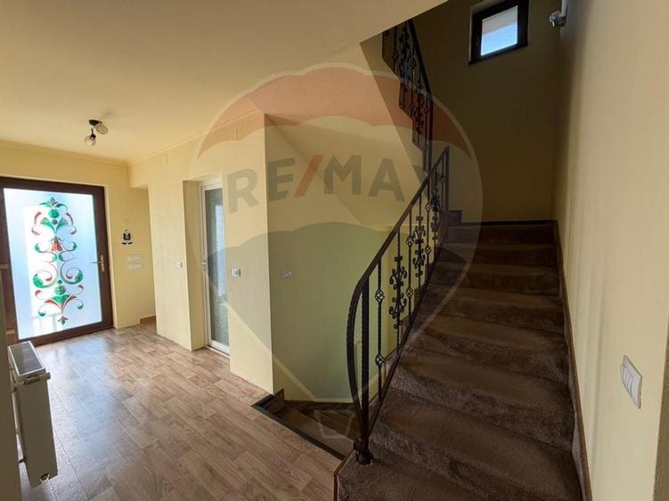 Casă de vânzare în Alba Iulia, zona Schit - 3