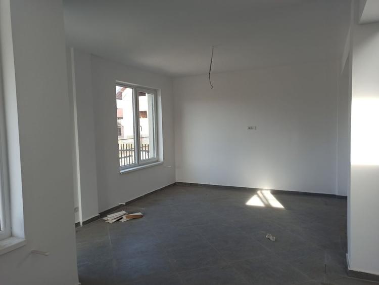 vila gata in duplex/5cam+2bai+150mp curte libera/comBerceni -Ilfov - 40