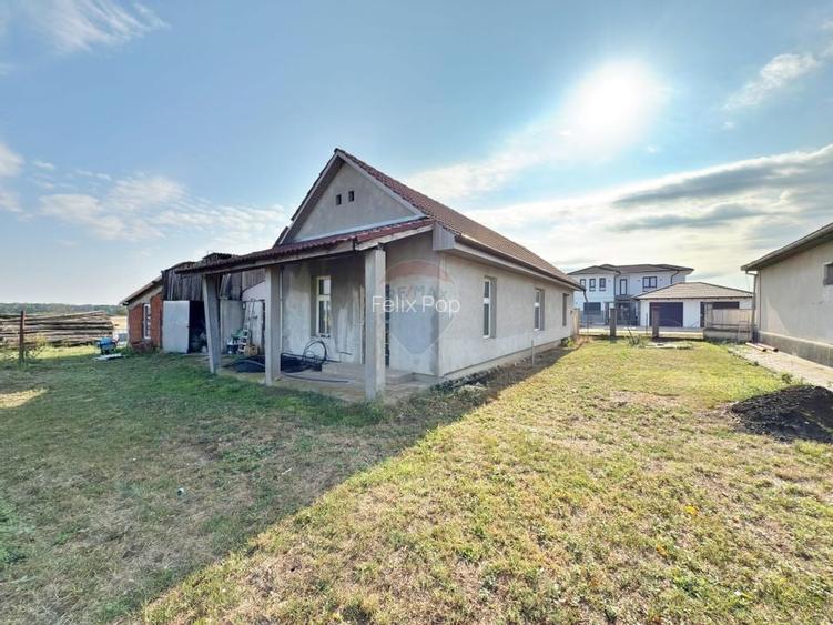 Casa cu 2 camere de vanzare loc. Frumuseni, jud. Arad