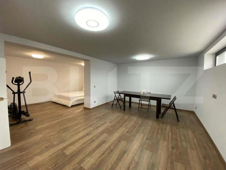 Casa de vanzare, 5 camere, 170 mp, mobilata la cheie, zona Dezmir - 1