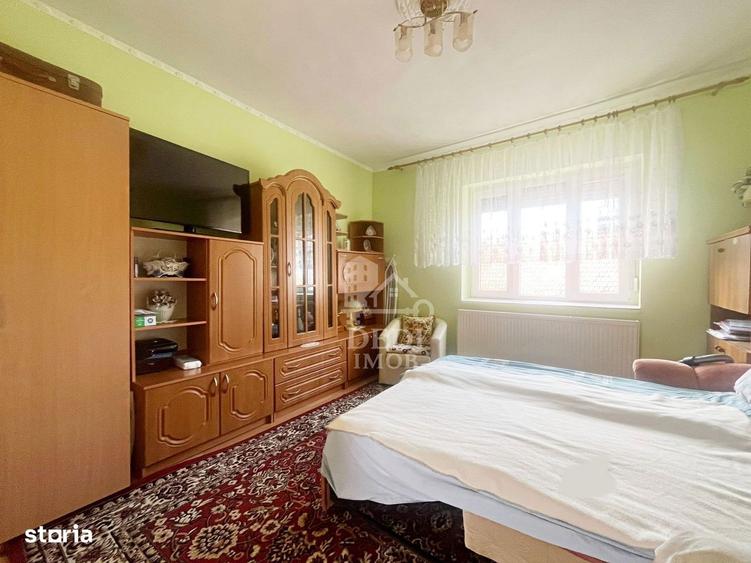 Casa cu 2 locuin?e, teren intravilan 7062 mp Cetariu, Bihor - 5