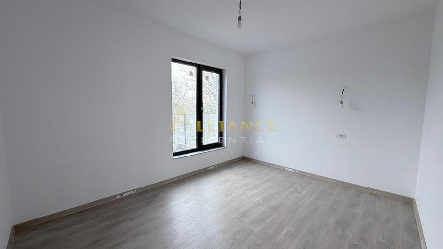 Casa Individuala - 3 camere - 1 baie - 250mp teren - 3