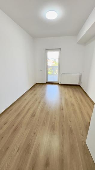 Unirii / 13 Septembrie / Casa Poporului / Hotelul Marriott / Bloc 2022 - 6