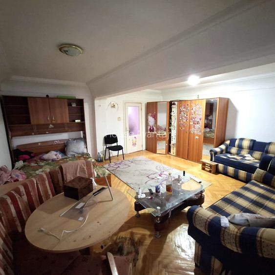Apartament 4 camere, 123 mp   Ultracentral, zona Teatru Tribunalul Nou, Focșani