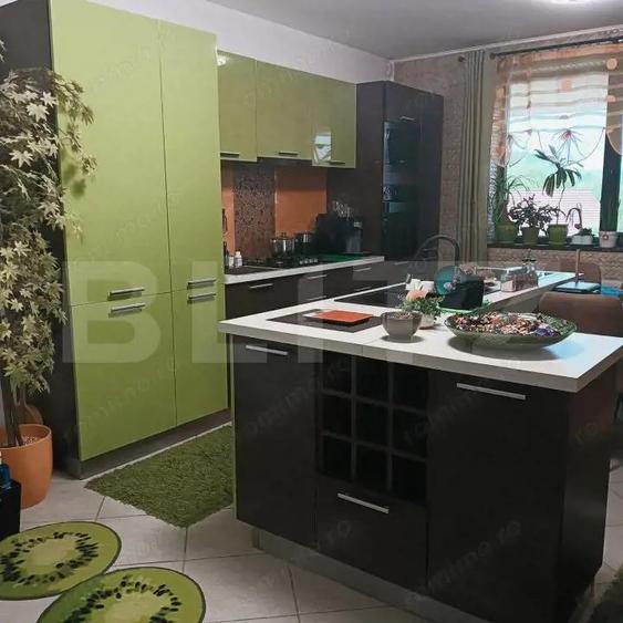 Casa individuala cu 5 camere, 240 mp, 12,8 ari teren, zona nord - 9