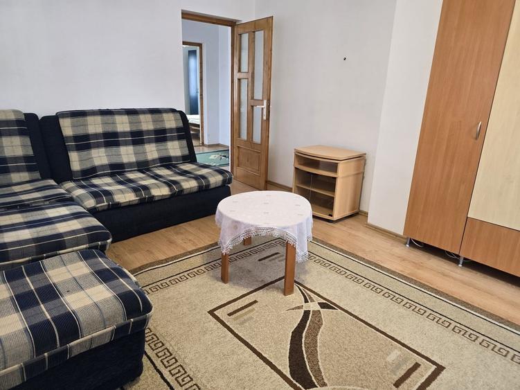 Apartament 3 camere, loc paracare, Zona Dambul Rotund, Str. Graurilor - 1