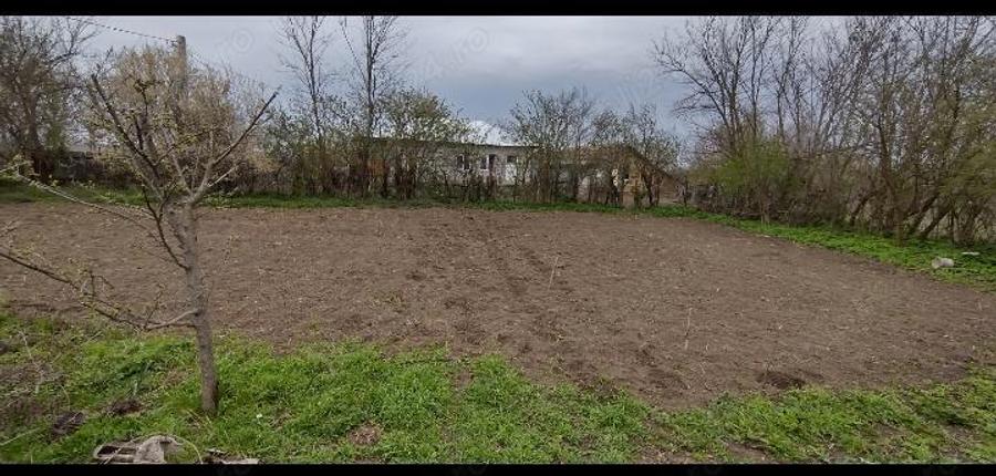 Teren si casa de vanzare - 10