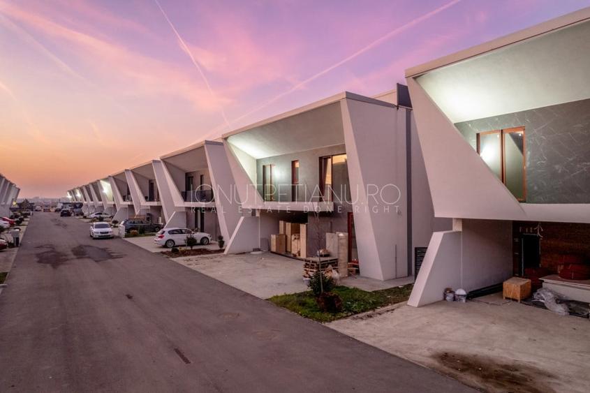 Vila cu design modern si piscina pe acoperis! - 16