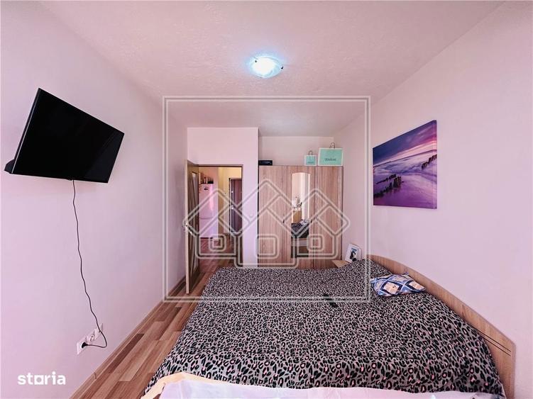 Ap cu 2 camere, la cheie, balcon - etaj intermediar - 9