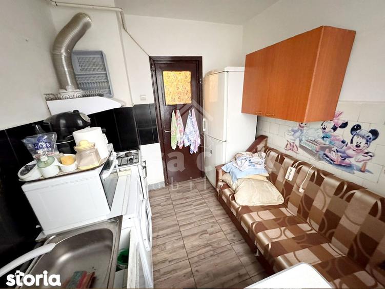 Etaj 1, bloc fara risc seismic 2 camere ?iglina 1 - 9