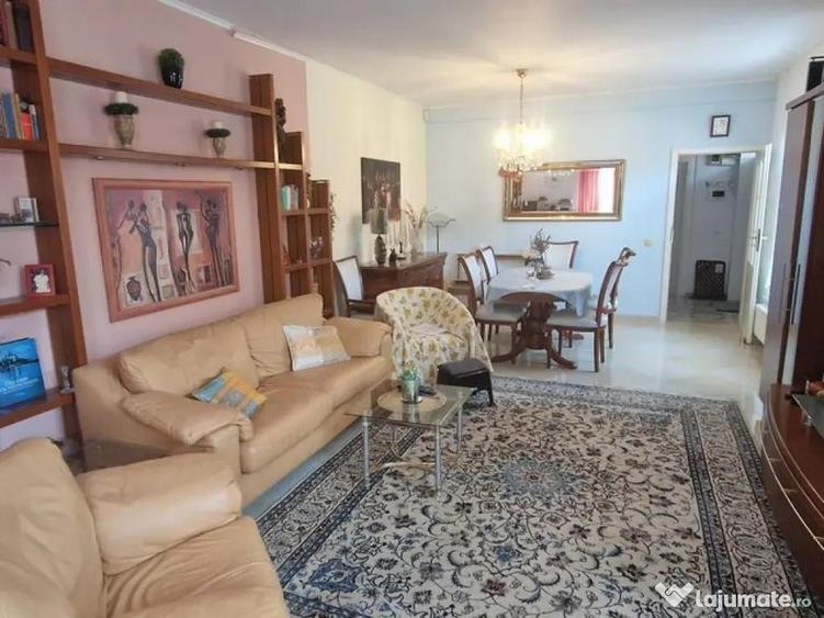 Casa / Vila cu 5 camere de vanzare in zona Tomis Mall - 12