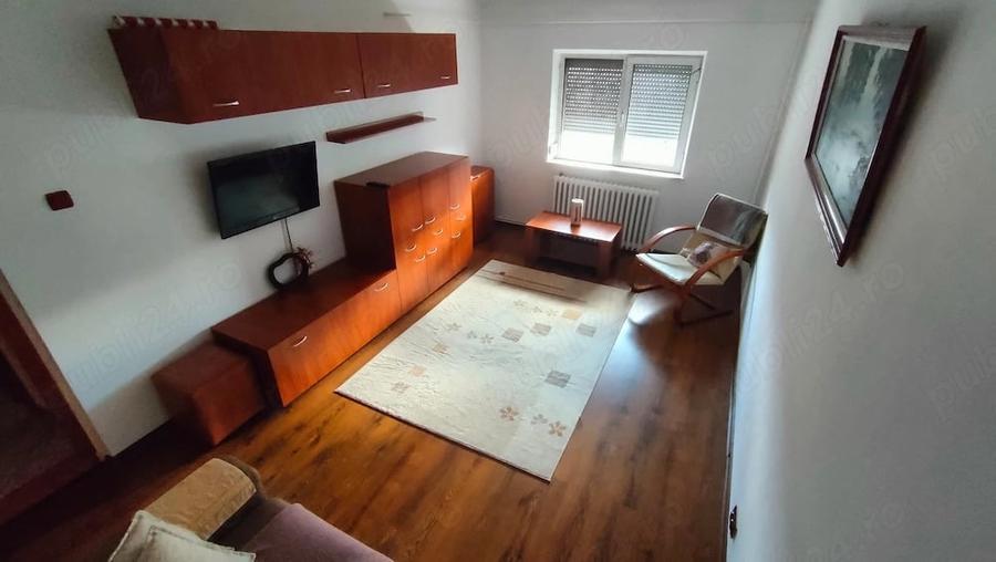 Apartament 3 camere de inchiriat, Pacurari - 1