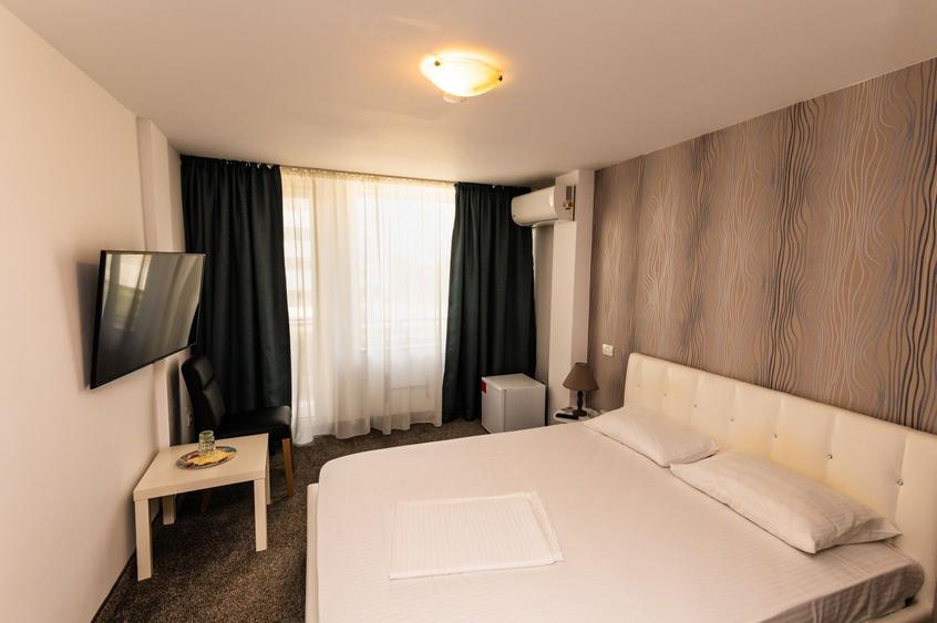 Vila P+2m 13 studiouri 1 apartament termen lung inclusiv vara - 1