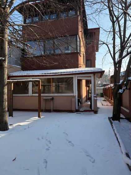 COMISION O%! EROII REVOLUTIEI - CASA INDIVIDUALA, LA CHEIE - 8