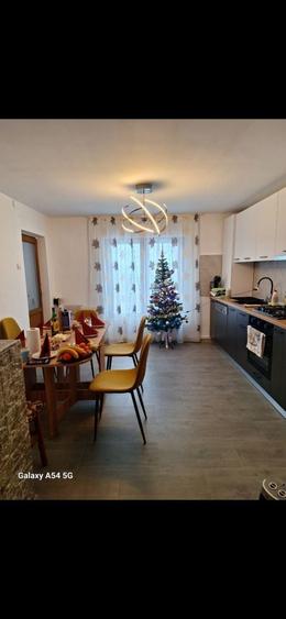 Vand casa 100 m2 si curte 300m2 - 7