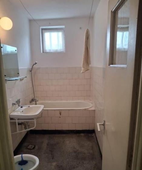 2 camere Semidecomandat , Abator , Et.3/4 ,49mp , necesita renovare - 4