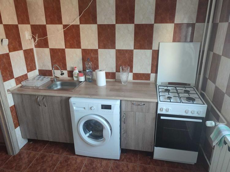 Inchiriez garsoniera spatioasa, utilata, langa Parcul Sebastian, 13 septembrie - 4