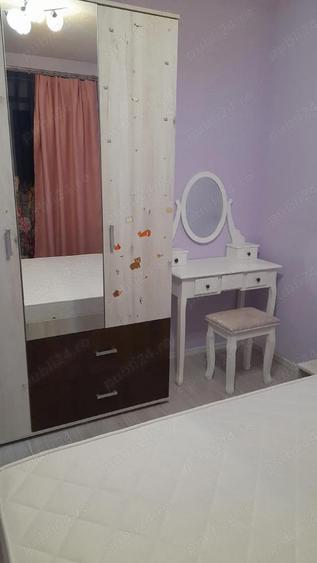 inchiriez 2 camere la curte - 1