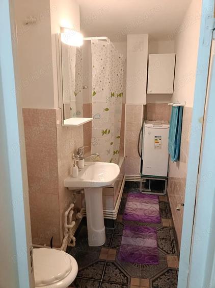 Inchi. Apart. 1 cam.cf.1 dec. et.2 din 8 cu lift, mobilat, utilat, supr.40.m, Calarasilor - Cal.4 - 8