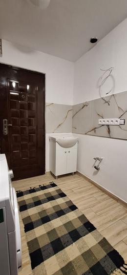 Vand gars 14mp str. Podului - 1