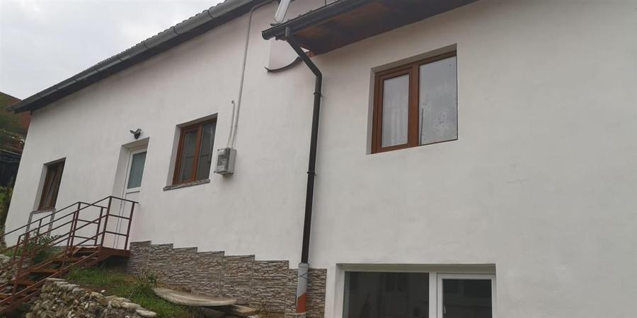 Casa Sacele Centru  P+M Teren 570Mp - 2