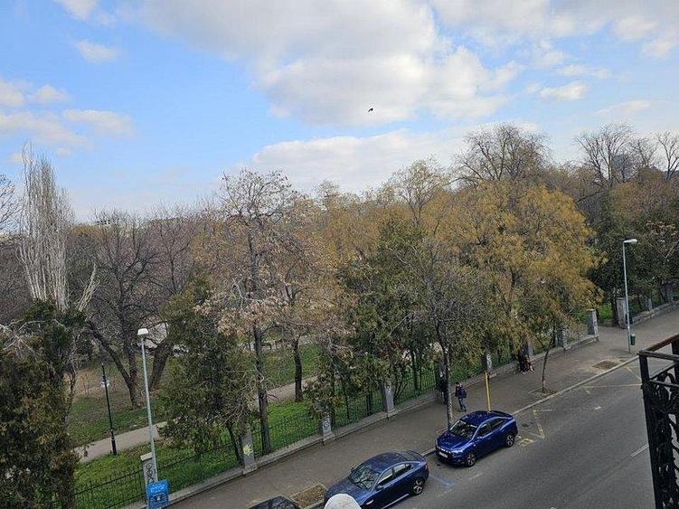 Cladire de birouri - Str. Schitu Magureanu - 10