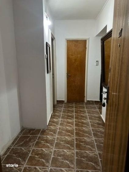 Apartament 3 camere decomandat Piata resita - 1