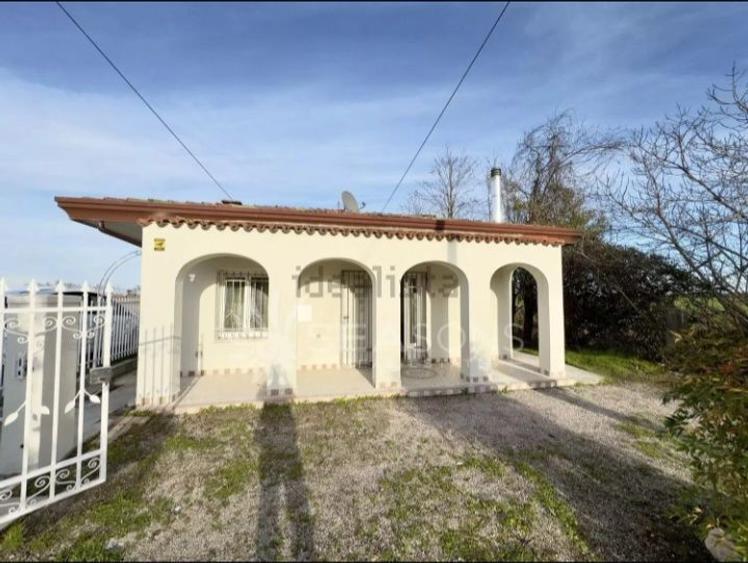 Casa cu 3 camere, baie, curte si piscina (Italia - Veneto) - 8