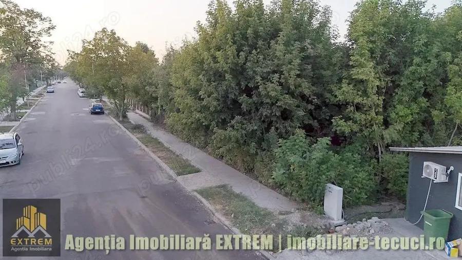 Teren intravilan de 711 mp in Tecuci, in zona 8 col?uri, deschidere 32mp - 5