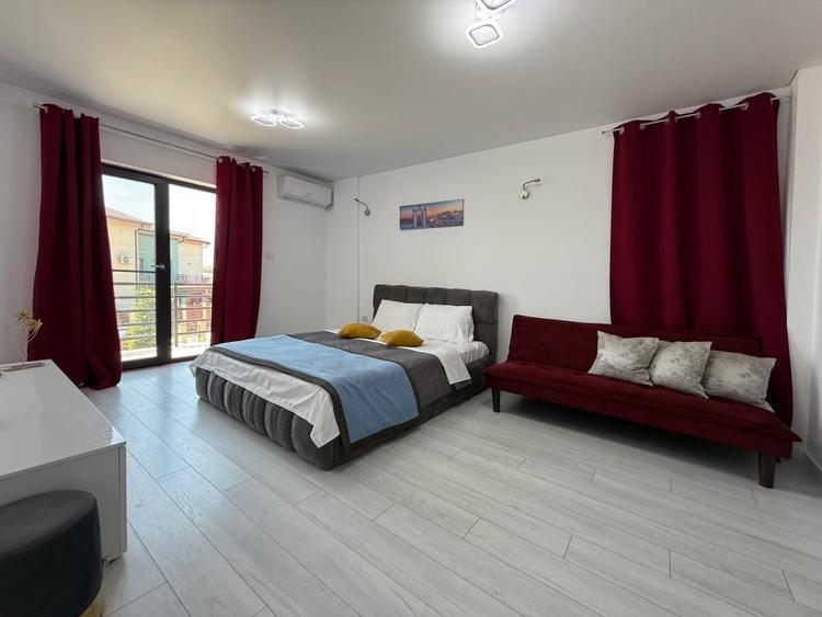 Mamaia-Sat, Vila modernă, mobilata si utilata complet, 15 camere - 28