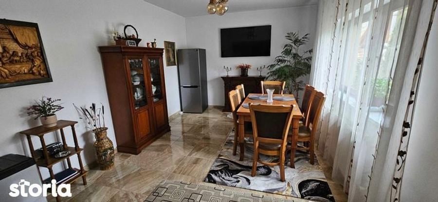 Casa de vanzare cu gradina. - 2