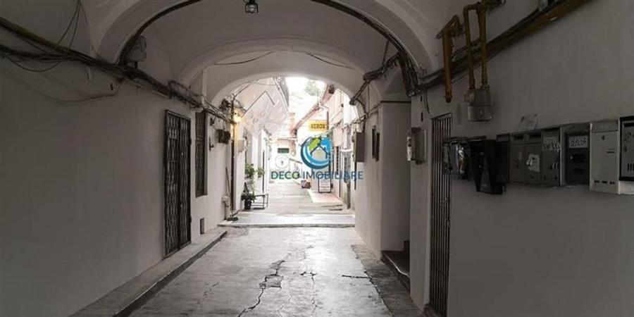 Apartament 3 camere, 95 mp pe doua niveluri cu terasa de 30 mp, Eroilor - 17