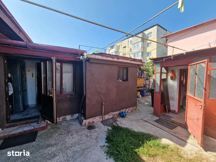 De vanzare casa in Roman din caramida, teren de 458 mp, Pret 78000euro - 10