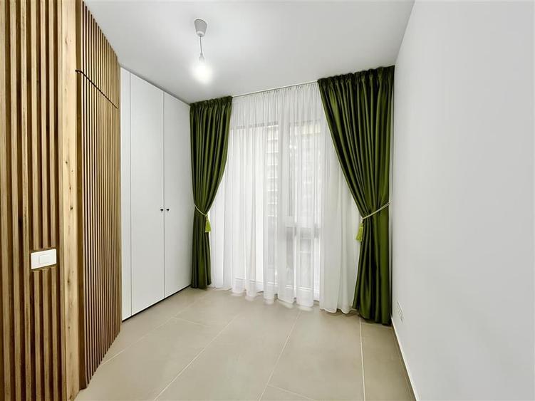 Spatiu pretabil Sediu Firma in Urban Plaza de Inchiriat - 1