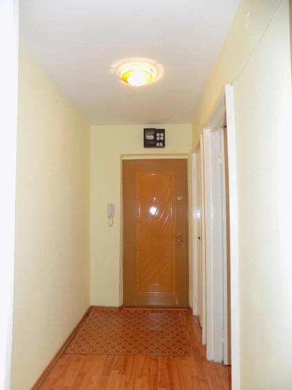 Apartament cu 2 camere semidecomandat în Obor