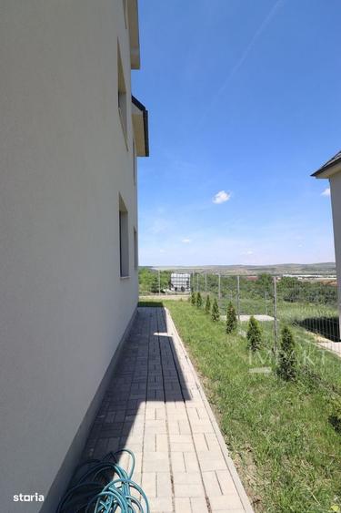 Casă cu 4 camere în Dezmir