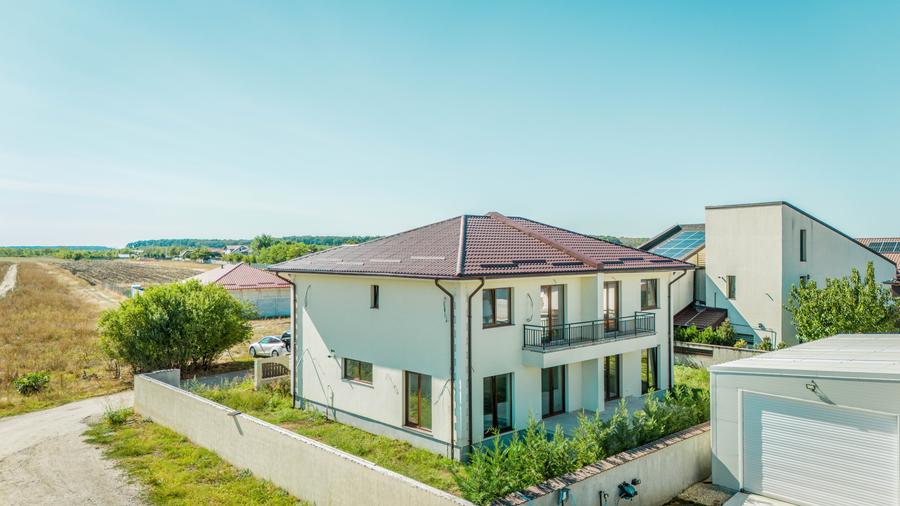 Vila alipita, impecabil executata, teren 350mp, preechipare AC - 4