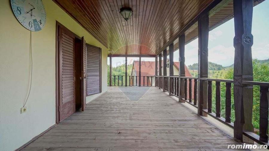 Casa / Vila de vanzare Fundata- Romania - 20