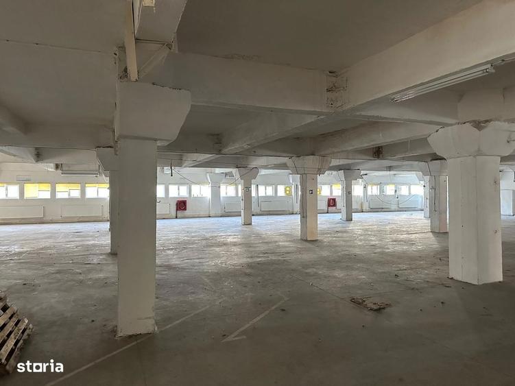 De inchiriat spatiu 2600 mp(parter si etaj) + teren 4700 mp - 4