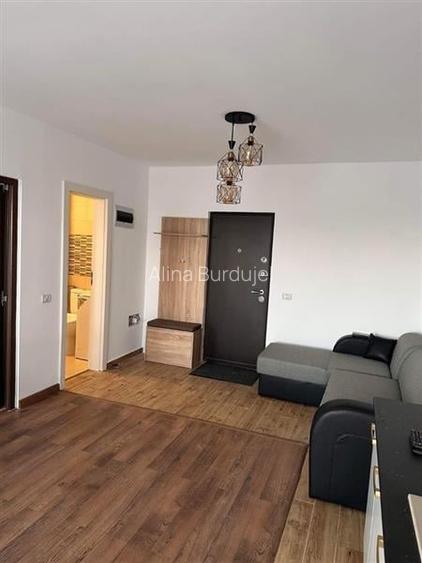Apartament cu 2 camere decomandat în Noua