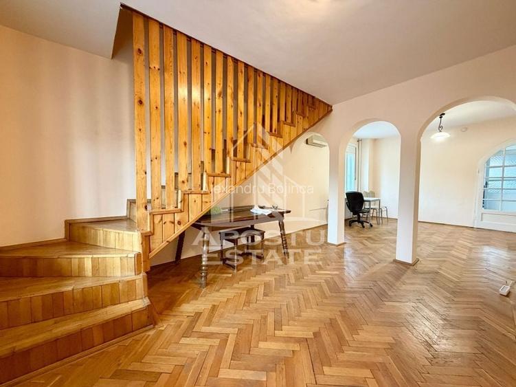 Apartament cu 4 camere la casa, centrala proprie, Olimpia - Stadion