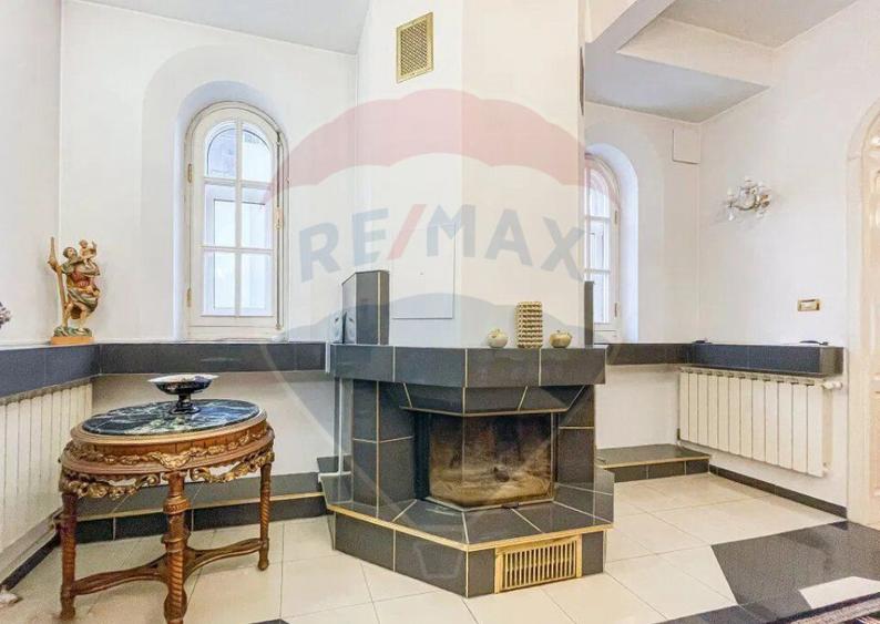 Spatiu deosebit | Destinatie mixta | Locuri parcare | 13 ... - 11