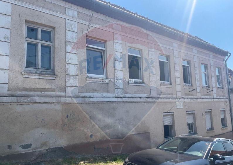 Casa cu 3 camere de vanzare in zona centrala comison 0% Casa cu 3 camere de vanzare in zona centrala comison 0%