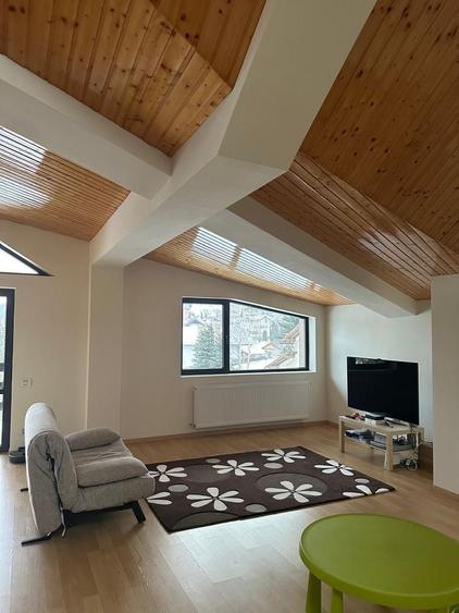 Vilă deosebită cu vedere panoramică la Munții Bucegi – Bușteni, str. Crinului - 8