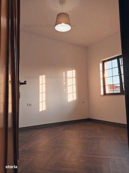 casa / vila Stefanesti , La Cheie'' , finisaje + pozitie DEOSEBITA ! - 9